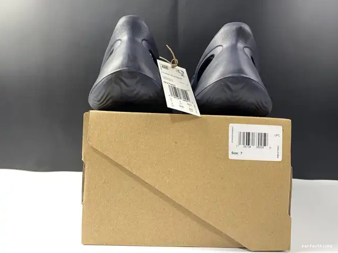 Adidas GV7903 Yeezy Mineral Foam Blue RNNR 0527